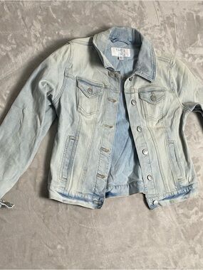 Time and Tru Light Blue Denim Jacket